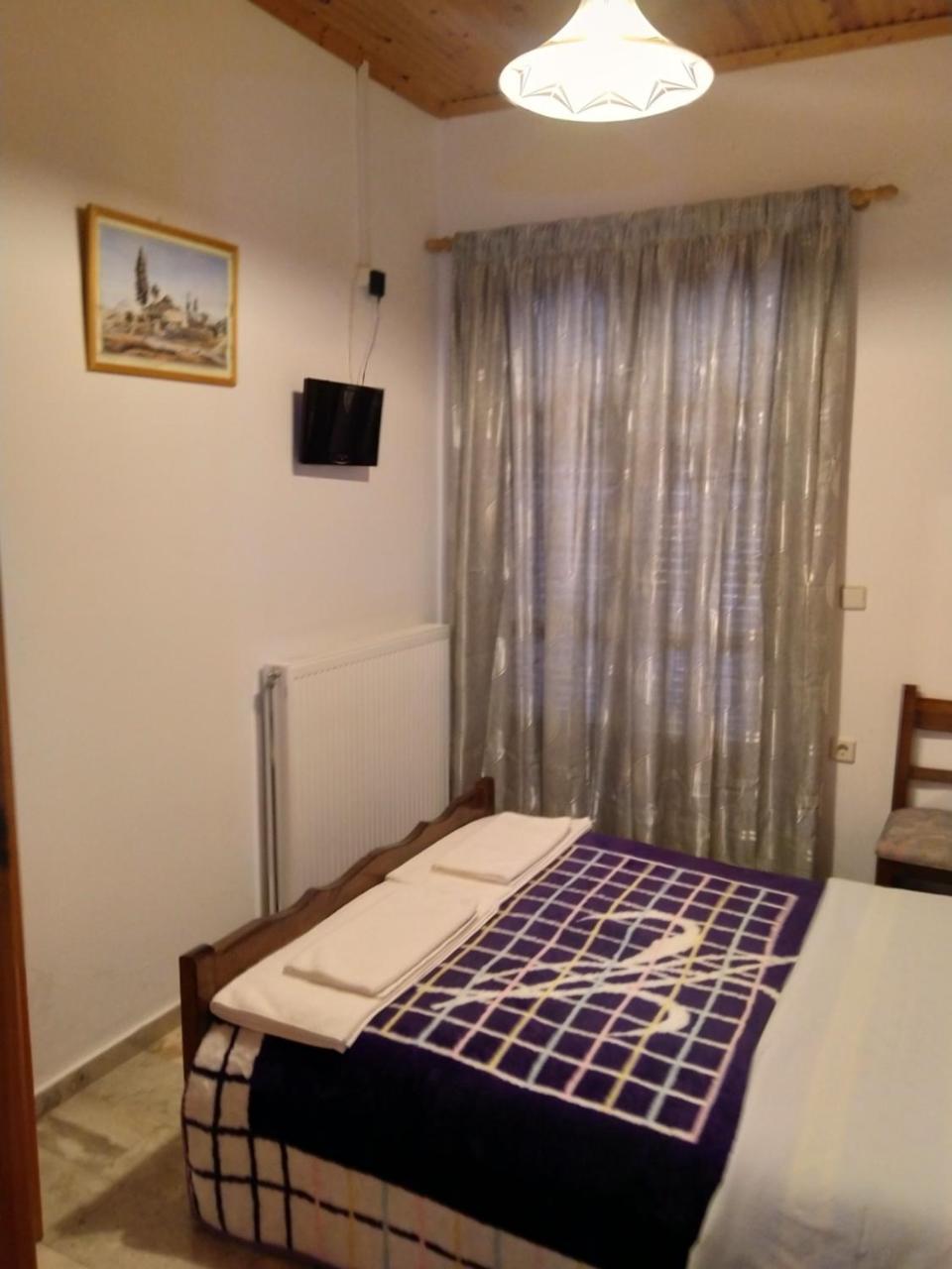 Aparthotel Enoikiazomena Petropoulos Ano Lousoi Zimmer foto